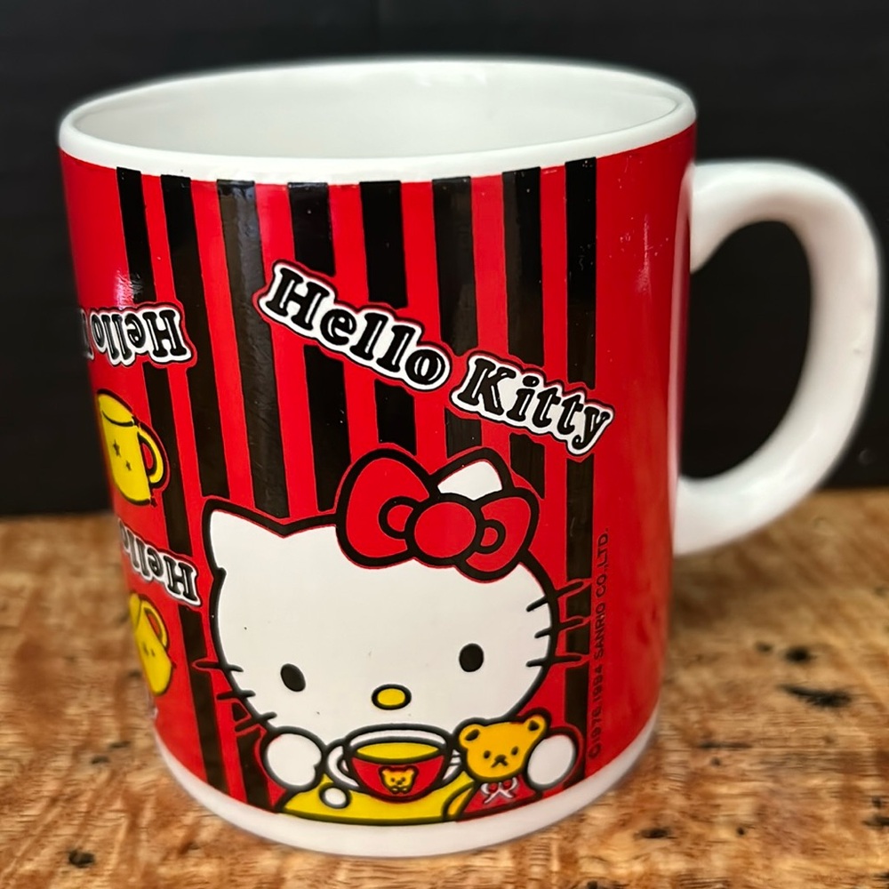 SANRIO HELLO KITTY Vintage 1994 Red Black Coffee Mug